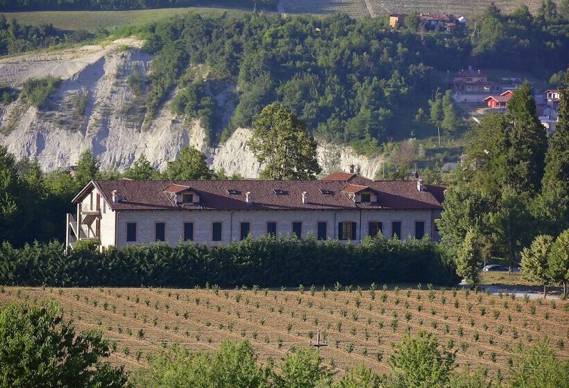 Отель Tenuta Larenzania