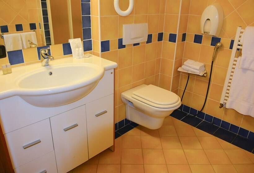 Отель Tenuta Larenzania