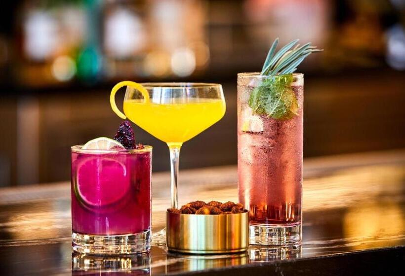 호텔 The Clancy Autograph Collection