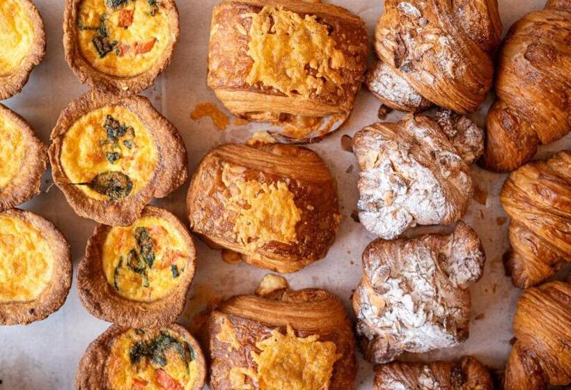 호텔 The Clancy Autograph Collection