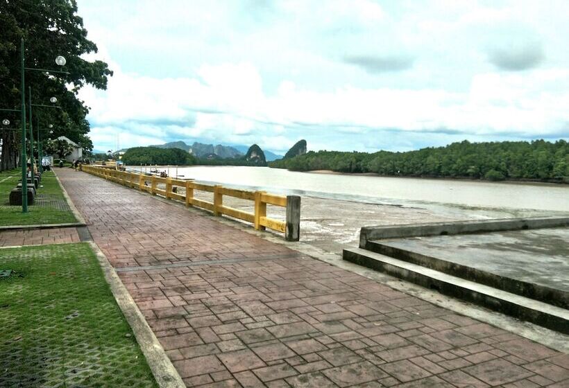 فندق Thepparat Lodge Krabi