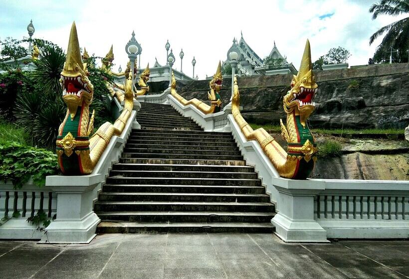 فندق Thepparat Lodge Krabi