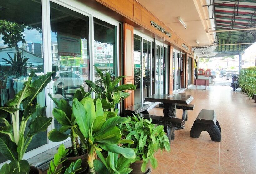 فندق Thepparat Lodge Krabi