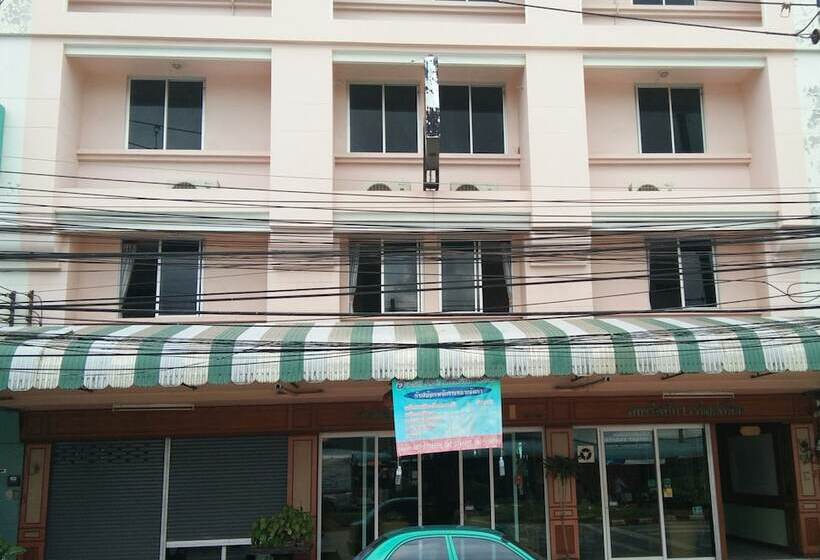 فندق Thepparat Lodge Krabi