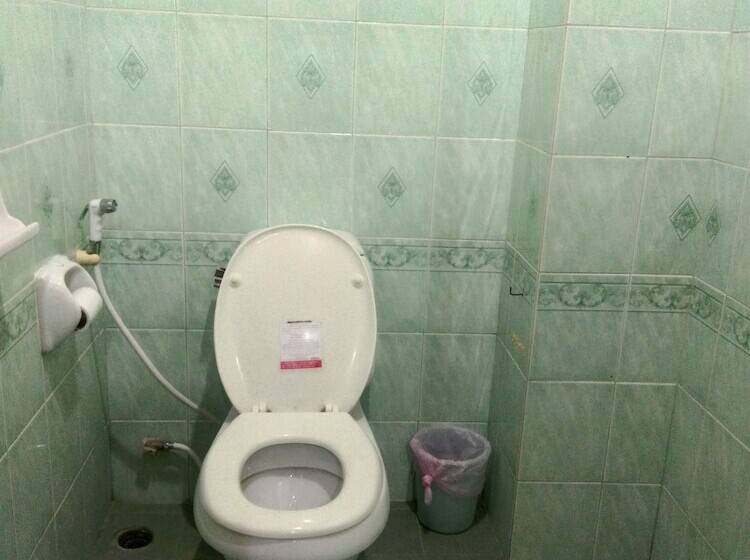 فندق Thepparat Lodge Krabi