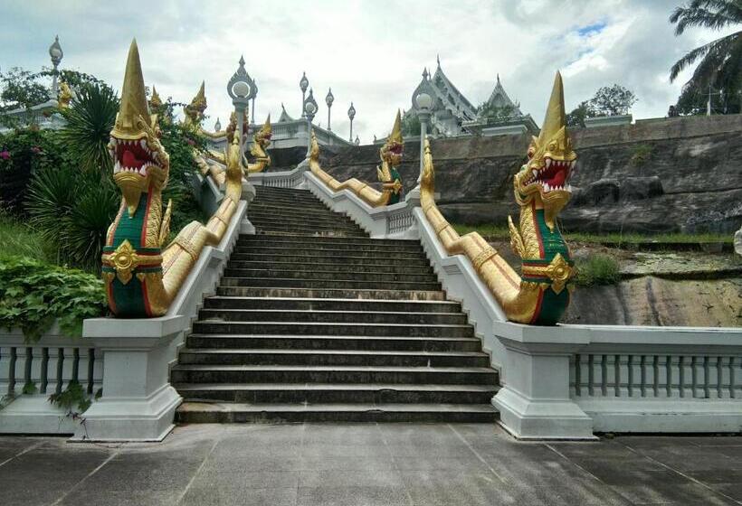 فندق Thepparat Lodge Krabi