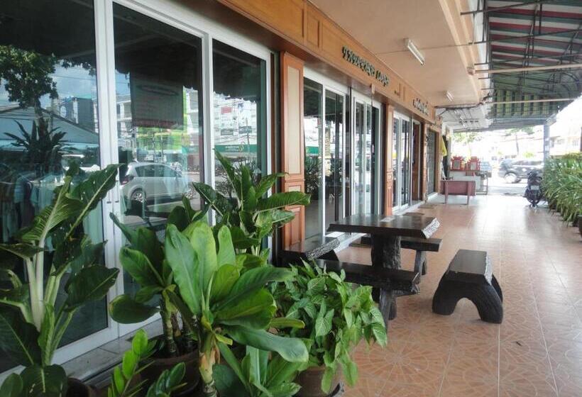 فندق Thepparat Lodge Krabi