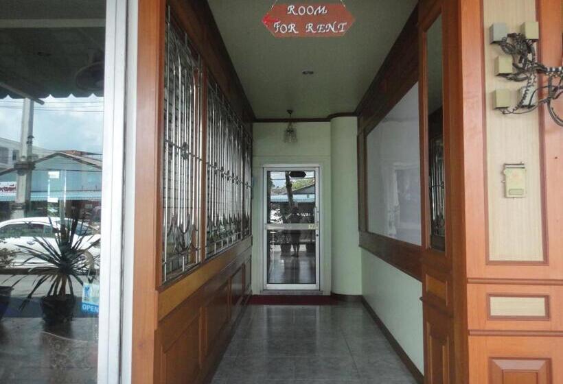 فندق Thepparat Lodge Krabi