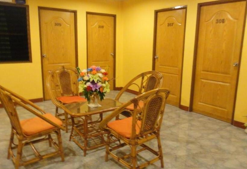 فندق Thepparat Lodge Krabi