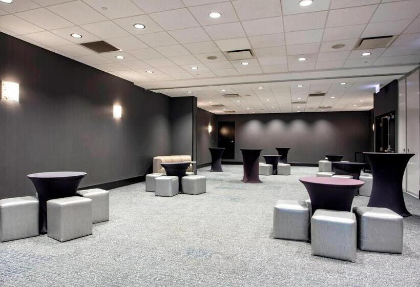 هتل W Chicago  Lakeshore