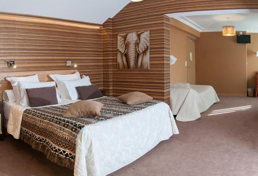 Logis Hotel Du Casino Restaurant Le Mathelia