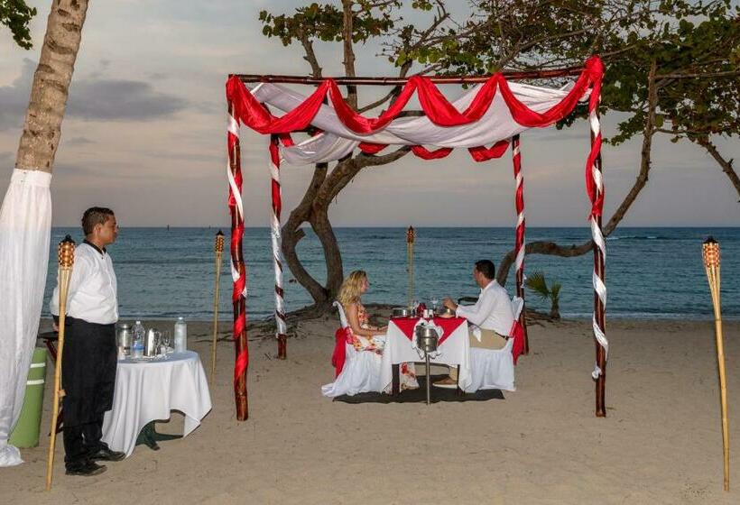 منتجع Playabachata