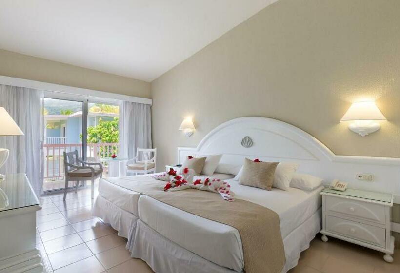 منتجع Playabachata