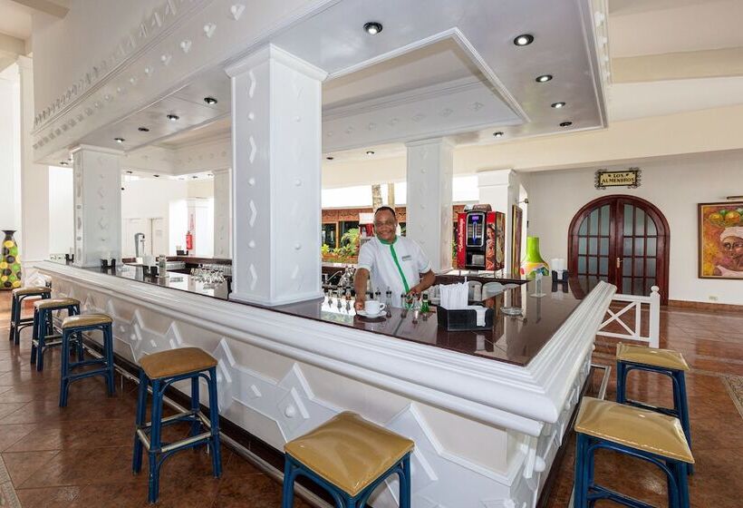 منتجع Playabachata