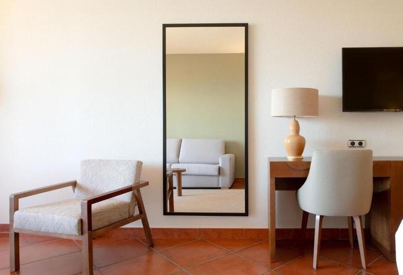 Puerto Antilla Grand Hotel