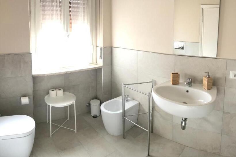 تختخواب و صبحانه Bed&breakfast Benedetta