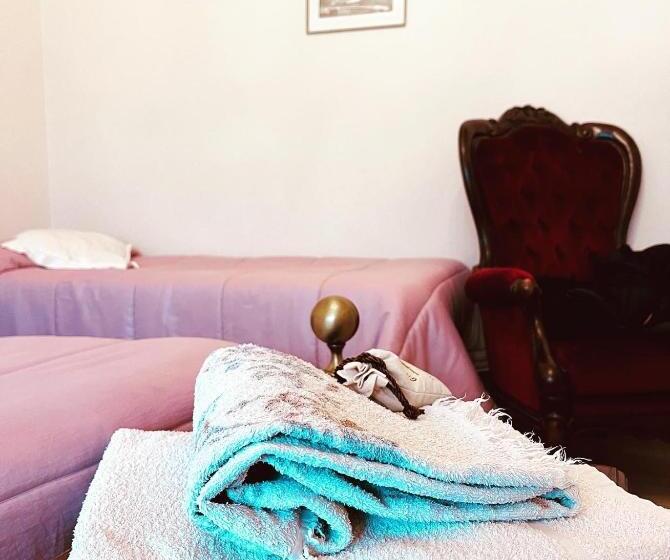 تختخواب و صبحانه Bed&breakfast Benedetta