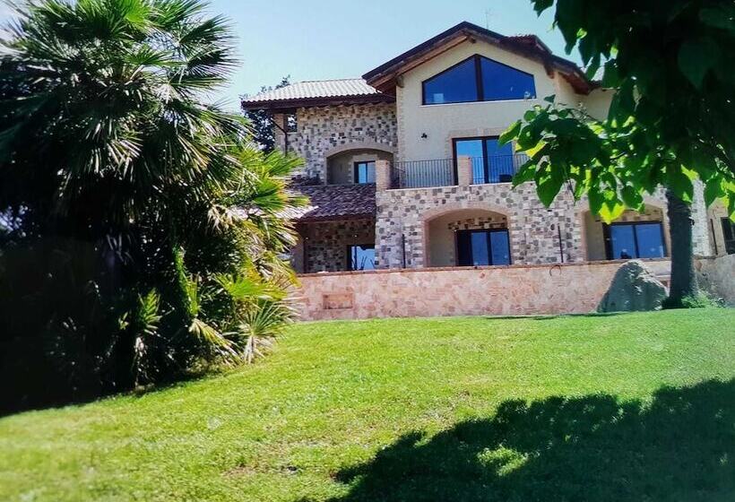 تختخواب و صبحانه La Bella Vista