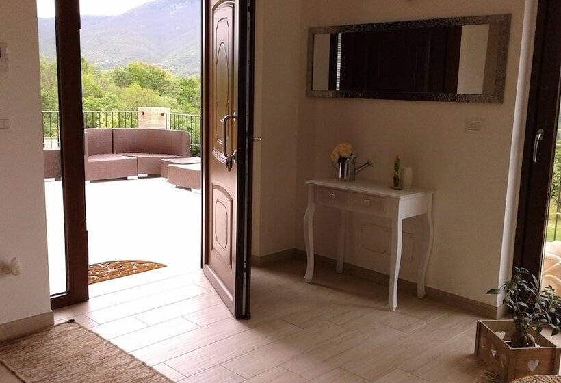 تختخواب و صبحانه La Bella Vista