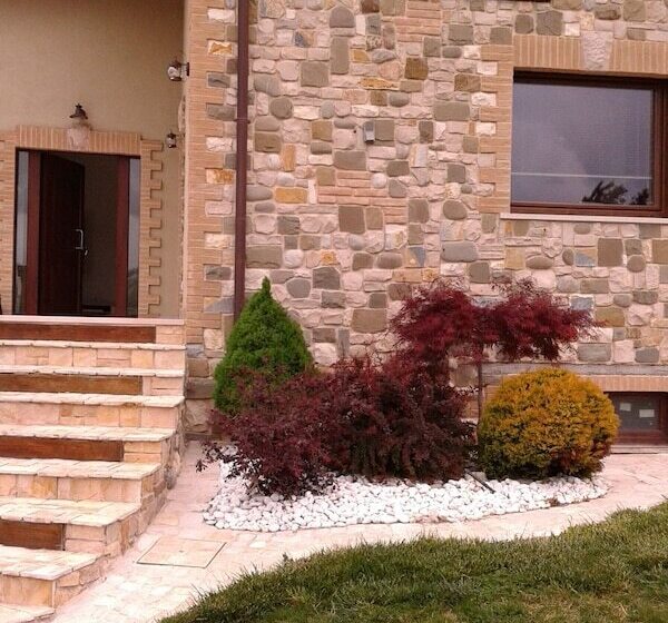 تختخواب و صبحانه La Bella Vista