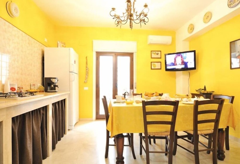 تختخواب و صبحانه La Casa Di Evita