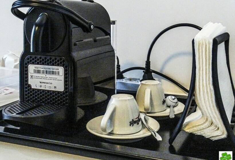 تختخواب و صبحانه Quadrifoglio Verde