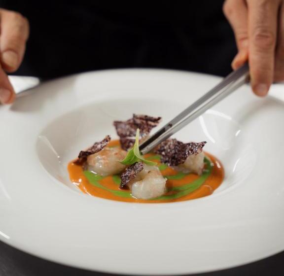 פונדק Re Versiliana