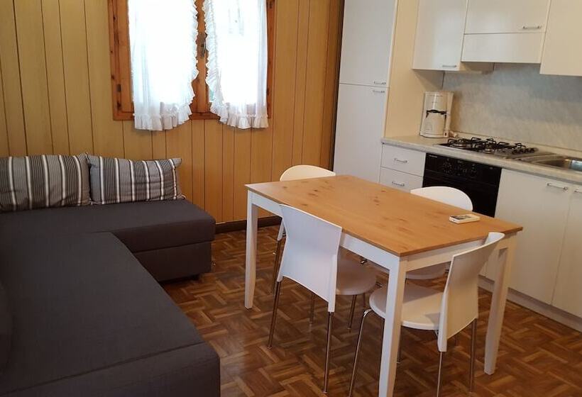 Отель Campeggio Delle Rose