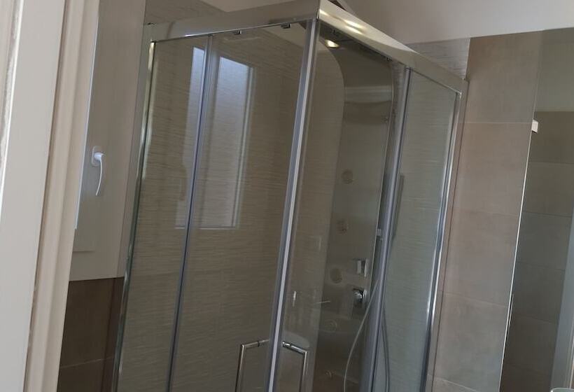 Отель Campeggio Delle Rose