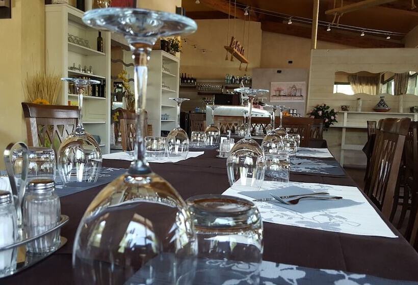 Отель Campeggio Delle Rose