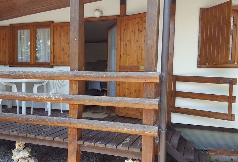 Отель Campeggio Delle Rose