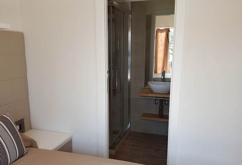 Отель Campeggio Delle Rose