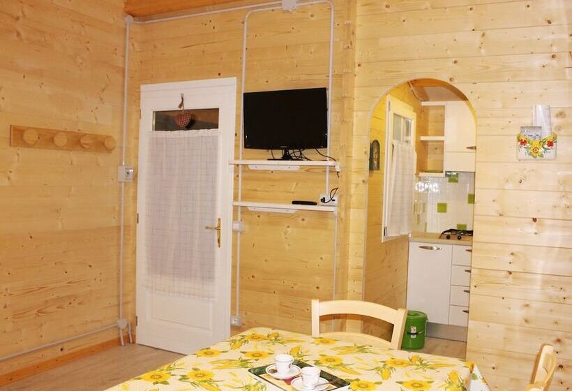 בית מלון כפרי Campeggio Parco Dei Castagni Srl