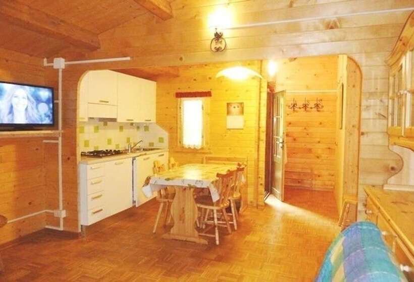 בית מלון כפרי Campeggio Parco Dei Castagni Srl