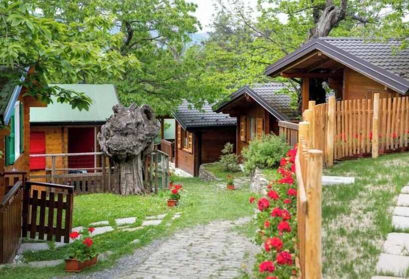 בית מלון כפרי Campeggio Parco Dei Castagni Srl