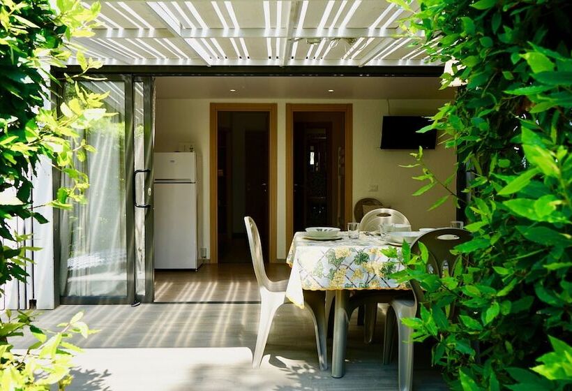 Отель Camping Campo Dei Fiori