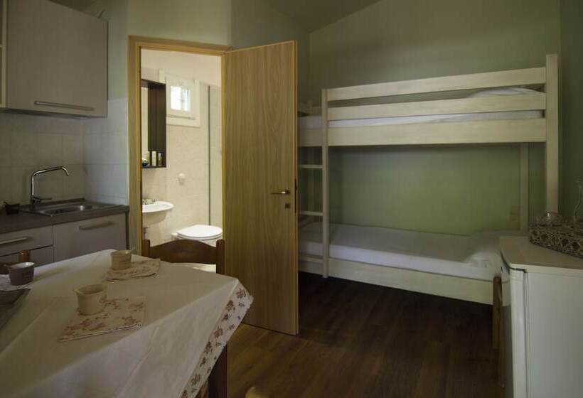 Отель Camping Campo Dei Fiori