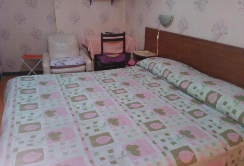 ホテル Pensione Santa Chiara Di Biancheri Katia