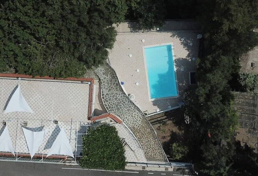 בית מלון כפרי Relais La Caravella   Residence