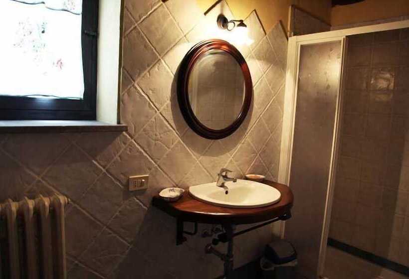 فندق ريفى Agriturismo Tisignana