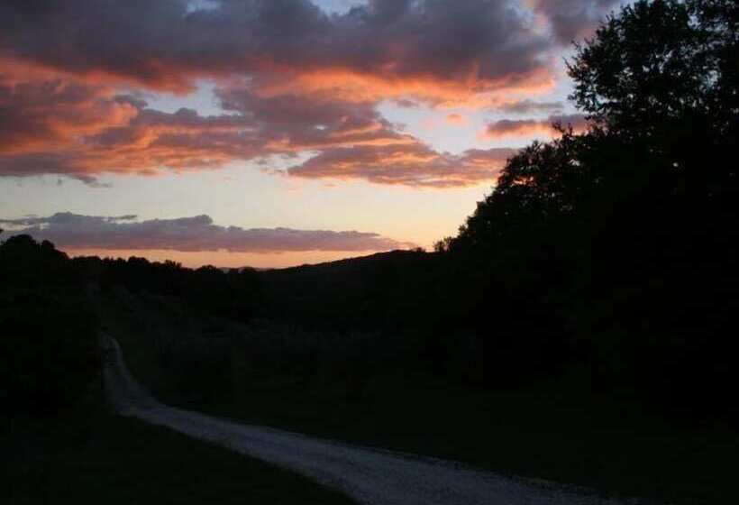 فندق ريفى Agriturismo Tisignana