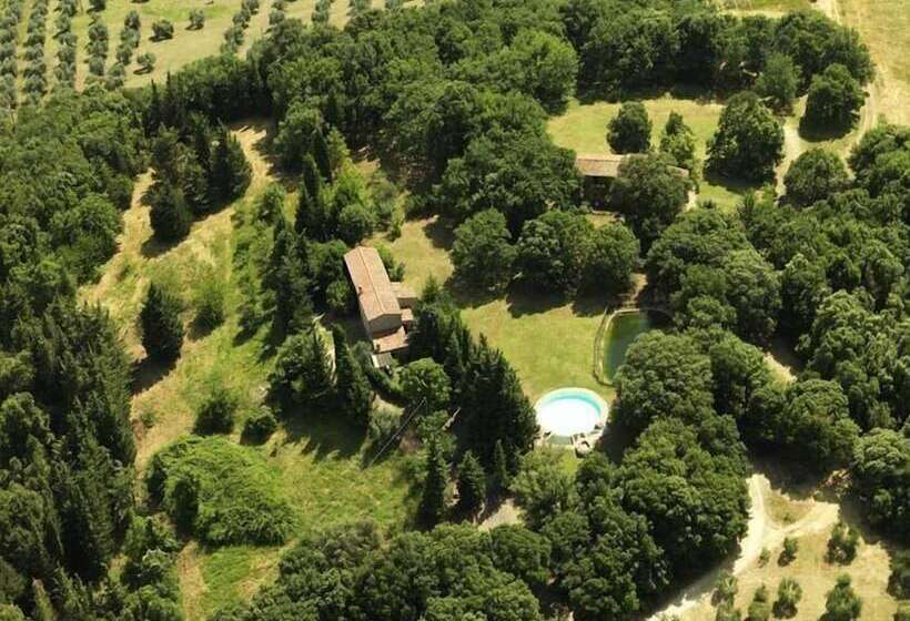 فندق ريفى Agriturismo Tisignana