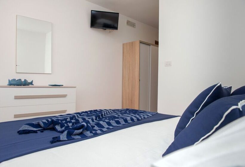 پانسیون Al Faro Guest House