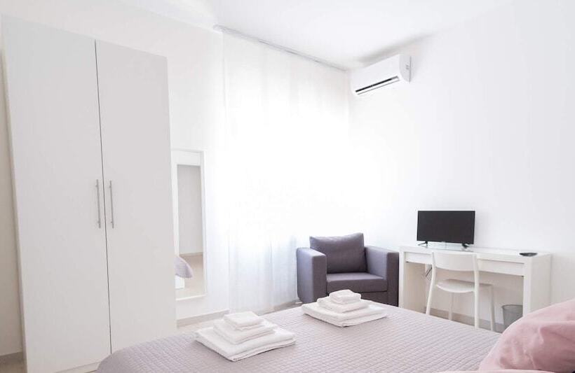 פנסיון Casa Viviana  Bari Policlinico