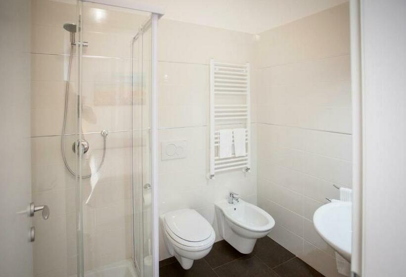 膳宿费 Rosella S Rooms