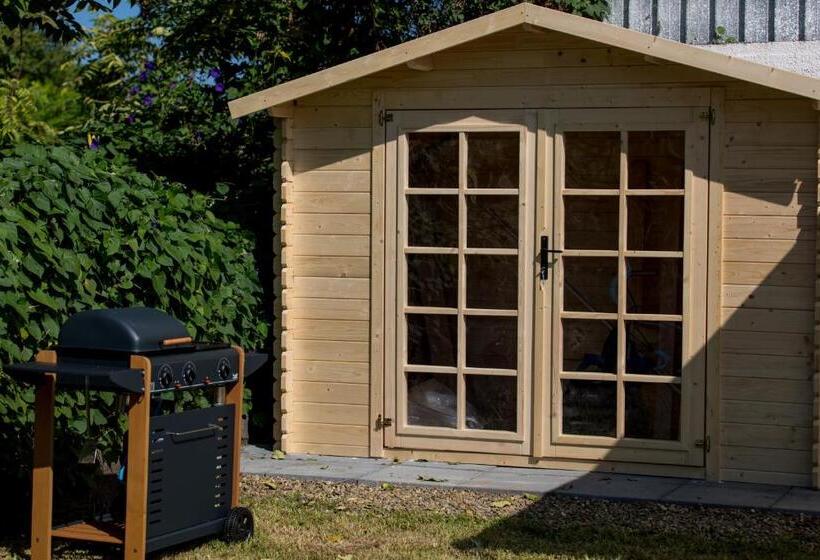 بنسيون Veda Elegant Rooms