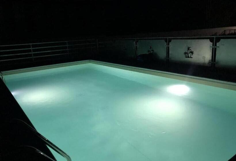 بنسيون Veda Elegant Rooms