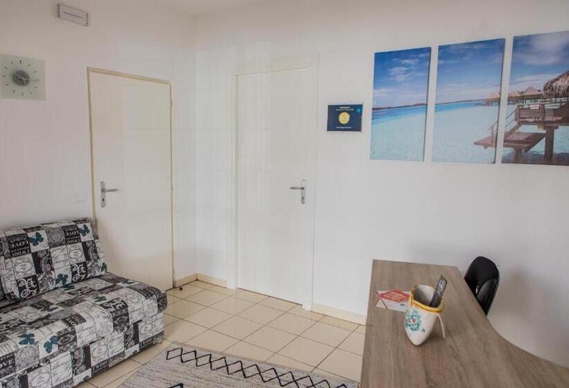 بنسيون Veda Elegant Rooms