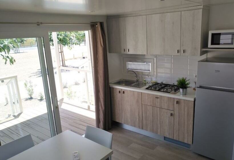 אתר נופש Rebi Village