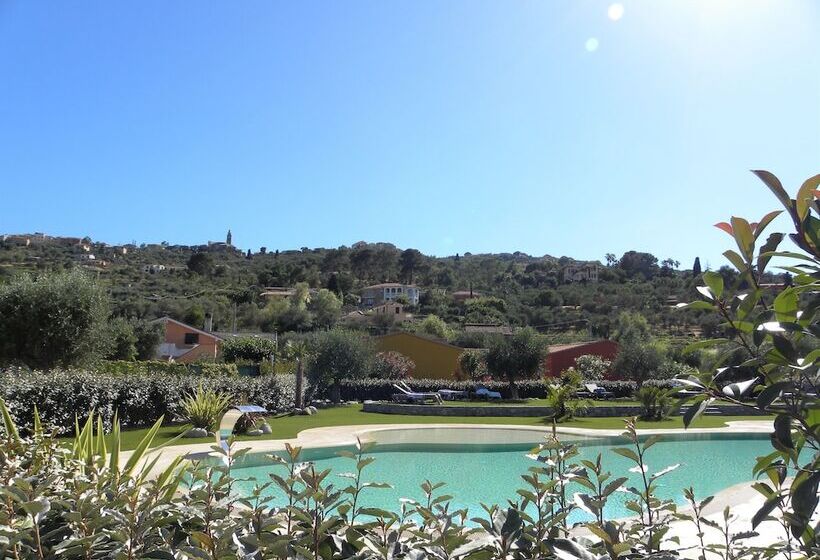 אתר נופש Rebi Village